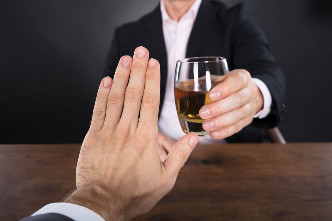 Alkoholismoaren tratamendu integralak betirako edateari uzten lagunduko dizu